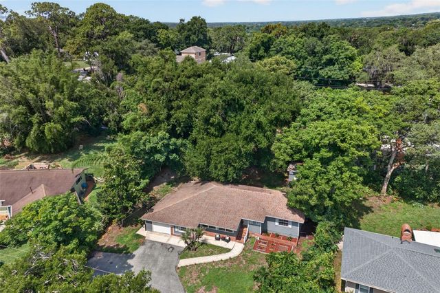 1811 HILLTOP DRIVE, Mount Dora, FL 32757