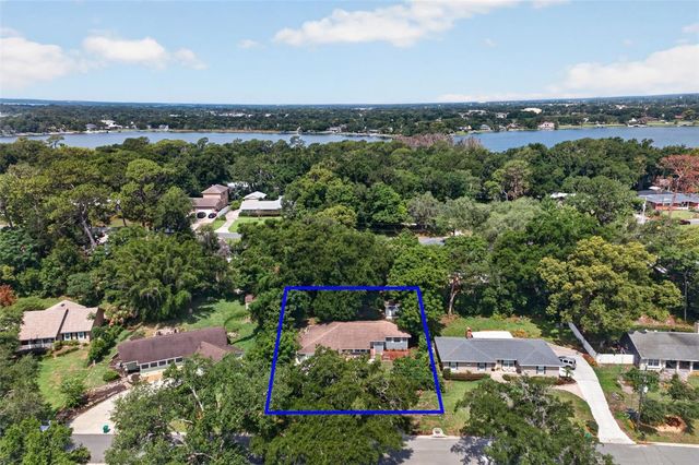 1811 HILLTOP DRIVE, Mount Dora, FL 32757