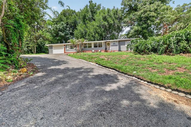 1811 HILLTOP DRIVE, Mount Dora, FL 32757