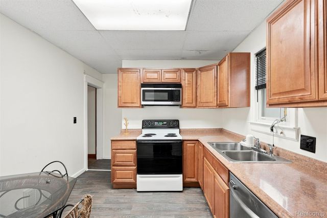 22 Brighton Street, Highland Park, MI 48203