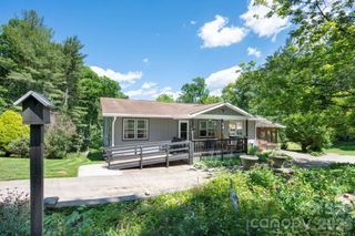30 Reeves Drive, Burnsville, NC 28714