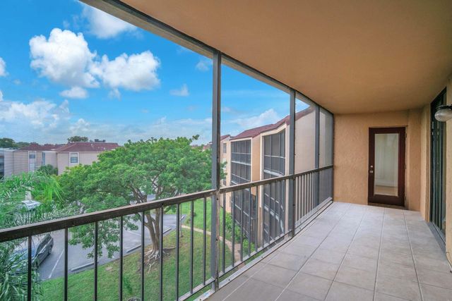3900 N Hills Drive 414, Hollywood, FL 33021