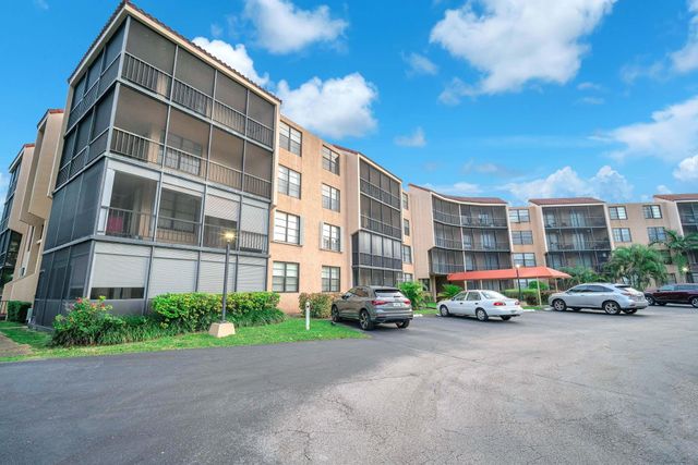 3900 N Hills Drive 414, Hollywood, FL 33021