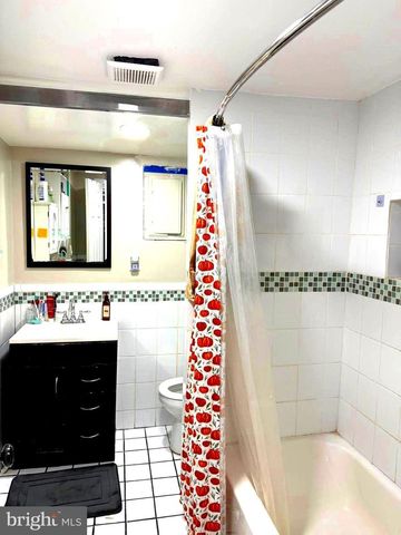 7916 RIGGS RD, Hyattsville, MD 20783