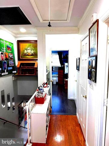 7916 RIGGS RD, Hyattsville, MD 20783