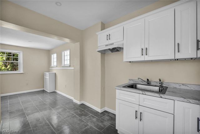 1726 Holyoke Avenue, East Cleveland, OH 44112