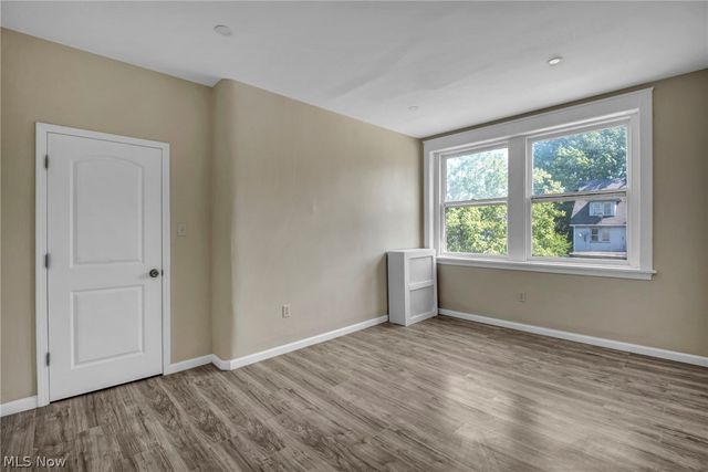 1726 Holyoke Avenue, East Cleveland, OH 44112