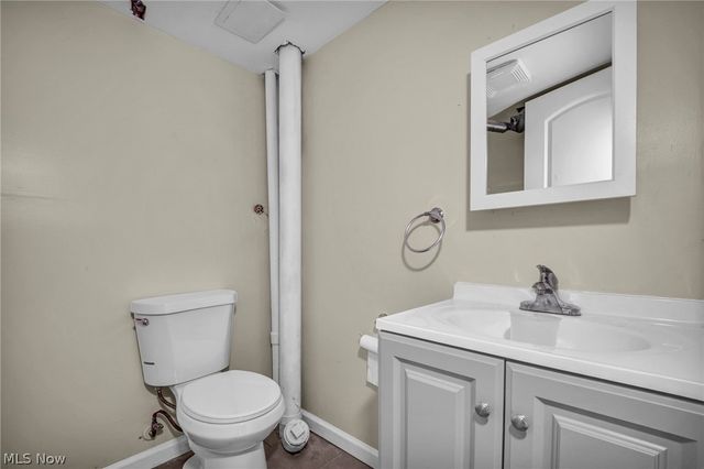 1726 Holyoke Avenue, East Cleveland, OH 44112