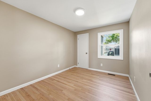 85 Barbara St, Chicopee, MA 01020