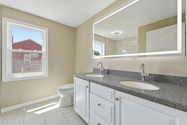 85 Barbara St, Chicopee, MA 01020