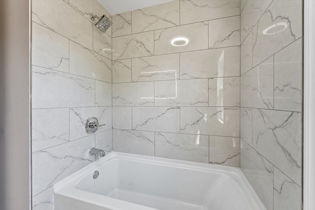 85 Barbara St, Chicopee, MA 01020