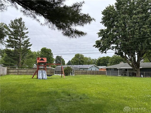 1069 Whitestone Road, Xenia, OH 45385