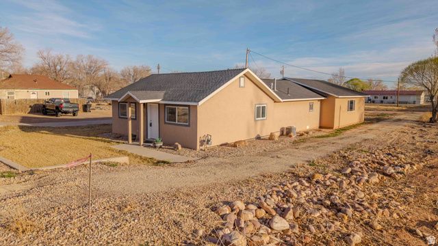 377 W 200 N, Roosevelt, UT 84066