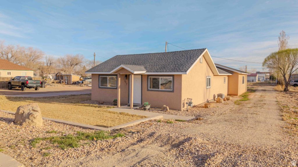 377 W 200 N, Roosevelt, UT 84066