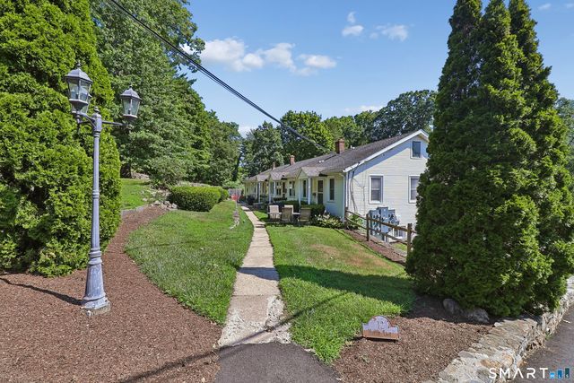 12 Husted Lane 3, New Canaan, CT 06840