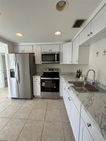 1401 SW 134th Way 106C, Pembroke Pines, FL 33027