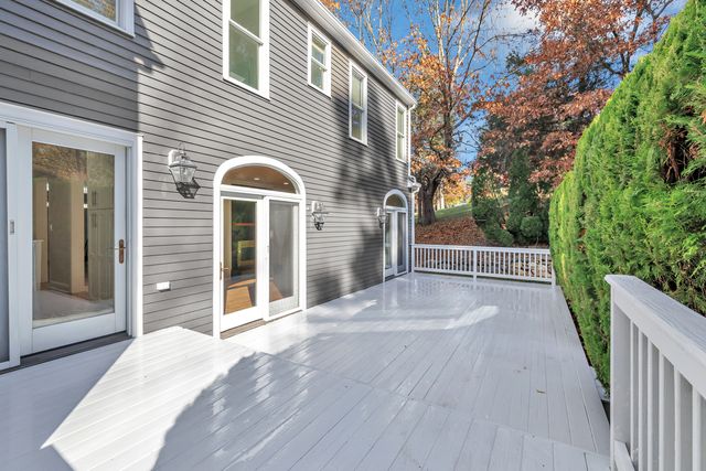 93 Putting Green Road North, Trumbull, CT 06611