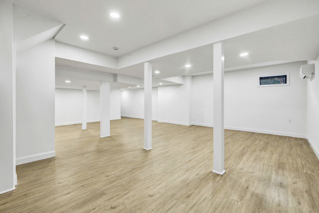 93 Putting Green Road North, Trumbull, CT 06611