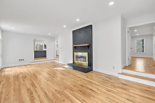 93 Putting Green Road North, Trumbull, CT 06611