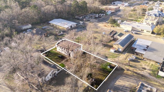 411 S Kaufman Street, Newton, TX 75966