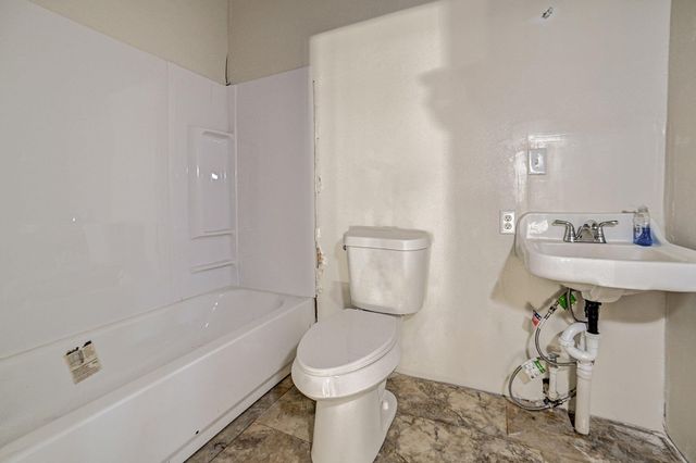 411 S Kaufman Street, Newton, TX 75966