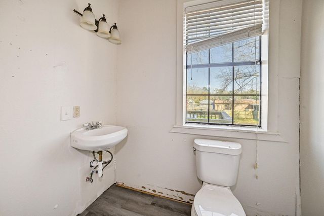 411 S Kaufman Street, Newton, TX 75966