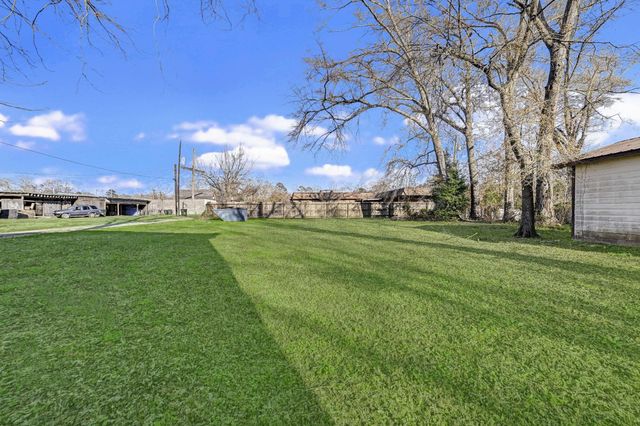 411 S Kaufman Street, Newton, TX 75966