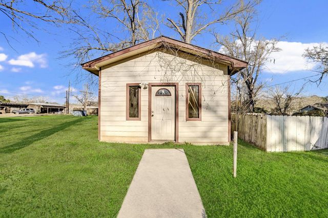 411 S Kaufman Street, Newton, TX 75966