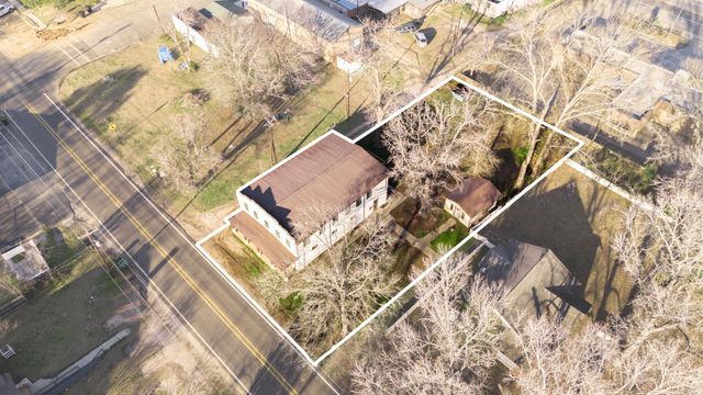 411 S Kaufman Street, Newton, TX 75966