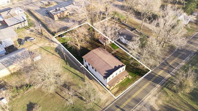 411 S Kaufman Street, Newton, TX 75966