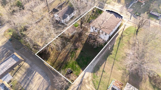 411 S Kaufman Street, Newton, TX 75966