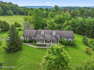 702 Calderwood Hwy, Maryville, TN 37804