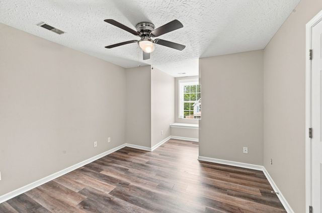 102 Westchester Dr, White House, TN 37188
