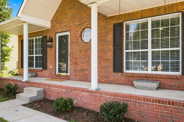 102 Westchester Dr, White House, TN 37188