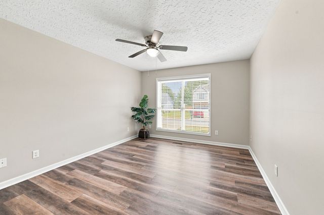 102 Westchester Dr, White House, TN 37188