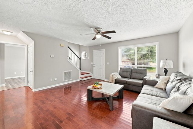 102 Westchester Dr, White House, TN 37188