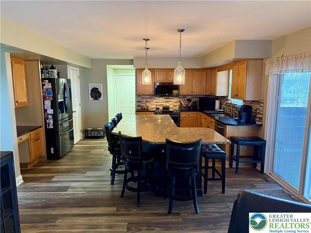 1022 COVERED BRIDGE CROSSING, Upper Macungie Twp, PA 18104