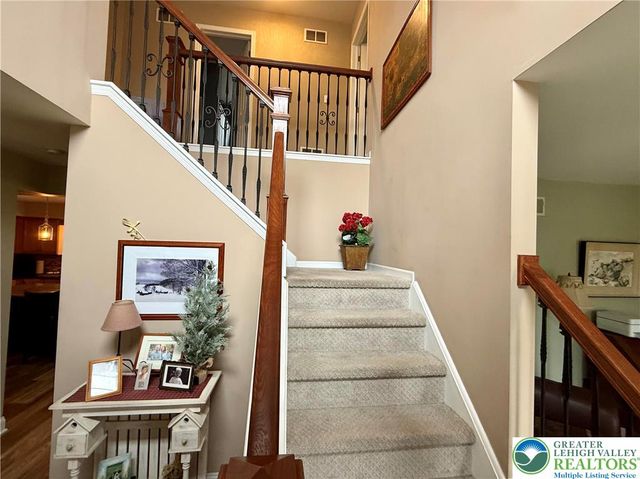 1022 COVERED BRIDGE CROSSING, Upper Macungie Twp, PA 18104