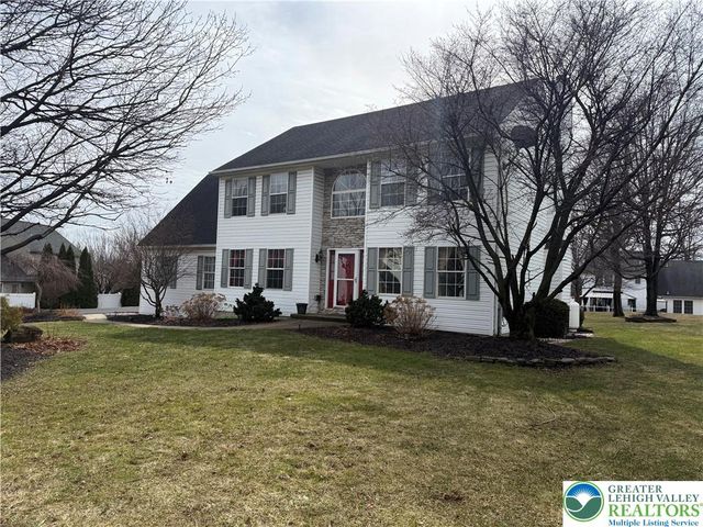 1022 COVERED BRIDGE CROSSING, Upper Macungie Twp, PA 18104