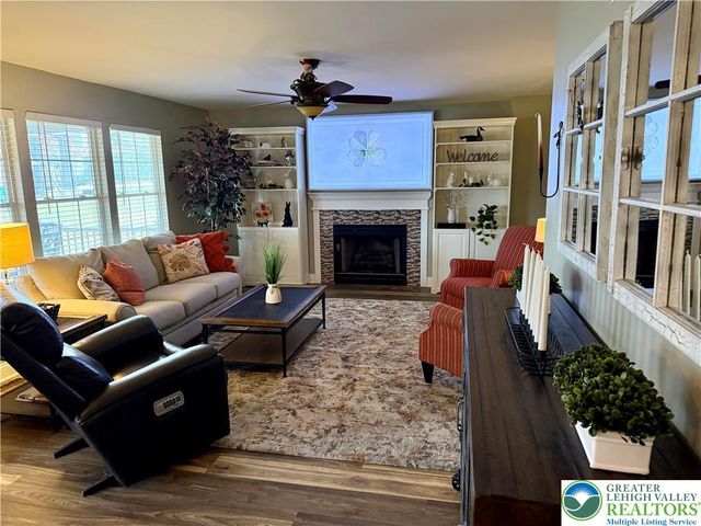 1022 COVERED BRIDGE CROSSING, Upper Macungie Twp, PA 18104