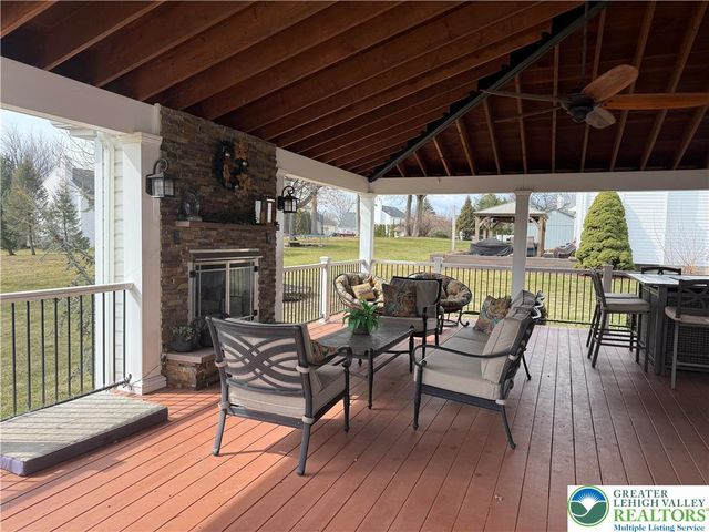 1022 COVERED BRIDGE CROSSING, Upper Macungie Twp, PA 18104