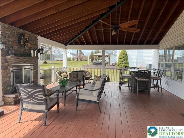 1022 COVERED BRIDGE CROSSING, Upper Macungie Twp, PA 18104