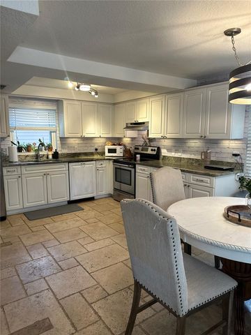 4517 GROVELAND AVENUE, Sarasota, FL 34231