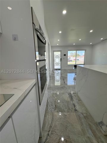 5500 NW 178th Ter, Miami Gardens, FL 33055