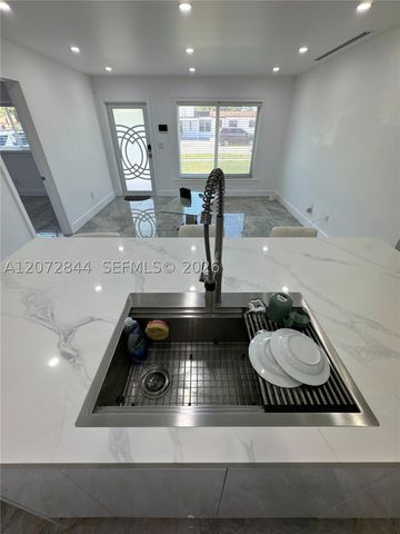 5500 NW 178th Ter, Miami Gardens, FL 33055