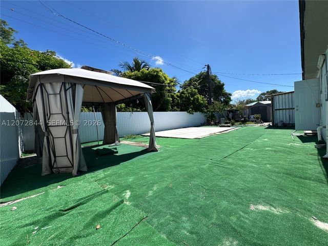 5500 NW 178th Ter, Miami Gardens, FL 33055