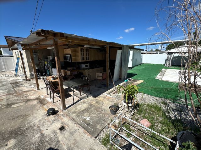 5500 NW 178th Ter, Miami Gardens, FL 33055