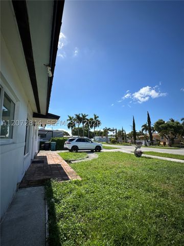 5500 NW 178th Ter, Miami Gardens, FL 33055