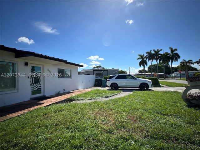 5500 NW 178th Ter, Miami Gardens, FL 33055