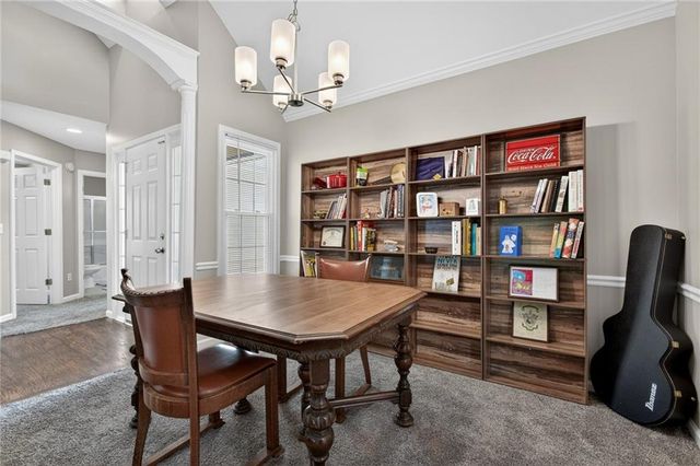 39 Thoroughbred Lane, Cartersville, GA 30120